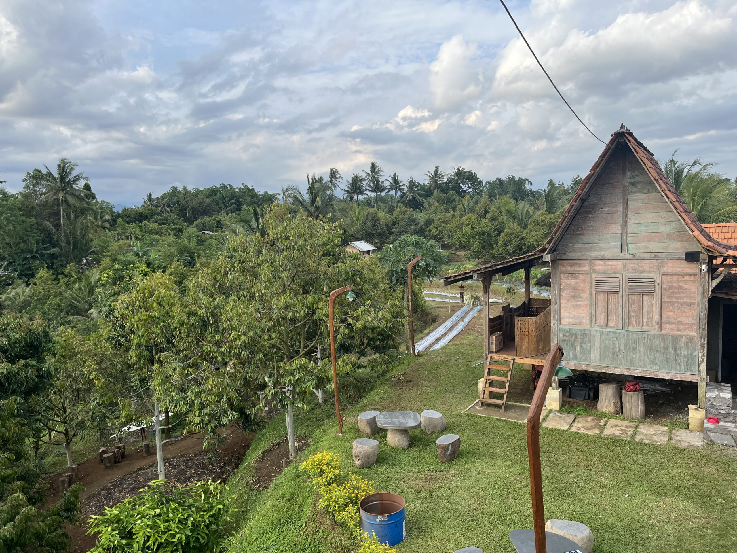 Rasakan Kedamaian Slow Living di Kirana Agrowisata Borobudur: Glamping Mewah dengan Panorama Memukau